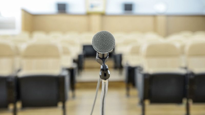 How to Market Yourself as a Keynote Speaker (in 3 NOT Incredibly Simple Steps)